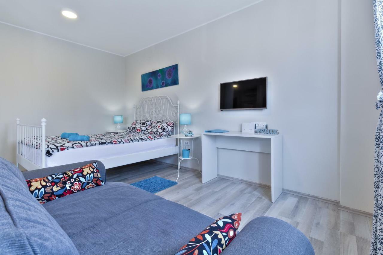 City Center Blue Dream Umag Buitenkant foto