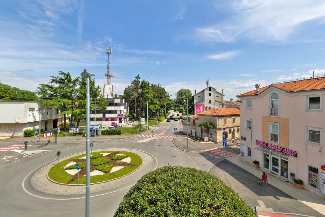 City Center Blue Dream Umag Buitenkant foto